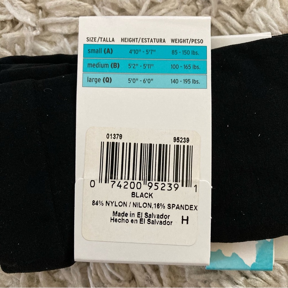 NEW Pair L’eggs Capri Length Control Top Footless Tights Black Medium - Picture 2 of 2